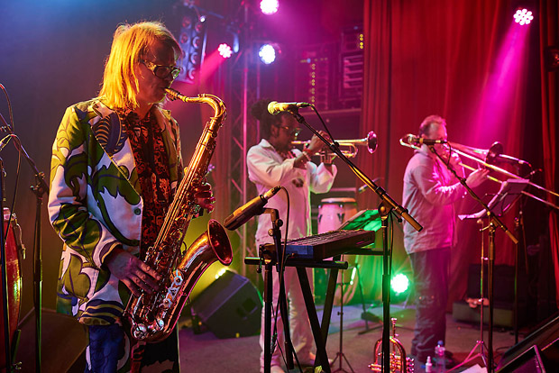 Jimi Tenor & Kabukabu