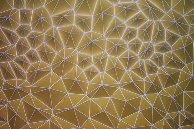 <i>Tesela</i> - interactive mapping sculpture by Aristides Garcia