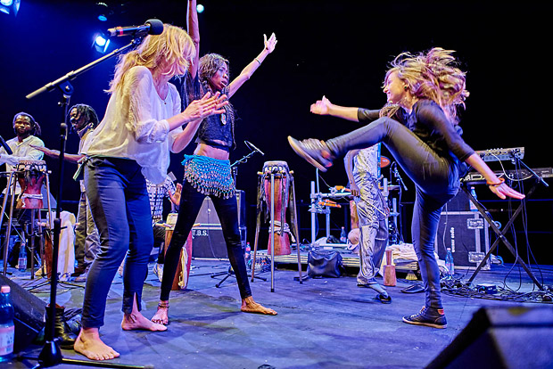 Fatou Wore Mboup & Dancers from the Audience