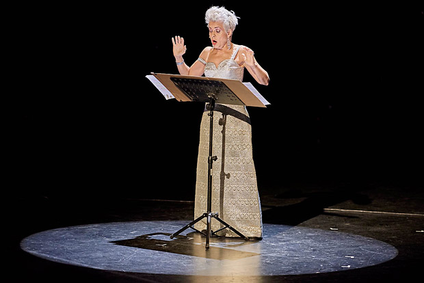 Anna Clementi – <i>Hommage an Cathy Berberian</i>, Komposition: John Cage – <i>Aria (1958)</i>