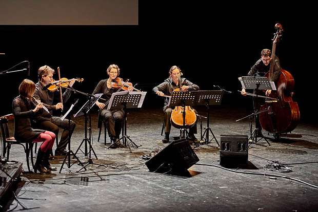 Ensemble KNM Berlin, Komposition: Clara Maïda – <i>Fluctuatio (in)animi (2006)</i>